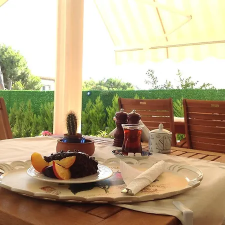 מלון Hotel Rustic Alacati איזמיר
