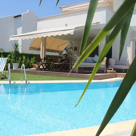 فندق Hotel Rustic Alacati *