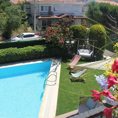 מלון Hotel Rustic Alacati איזמיר